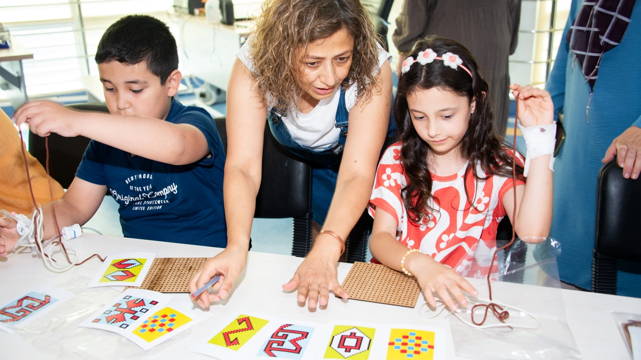 Tedavi gören çocuklara moral etkinlikleri düzenlendi